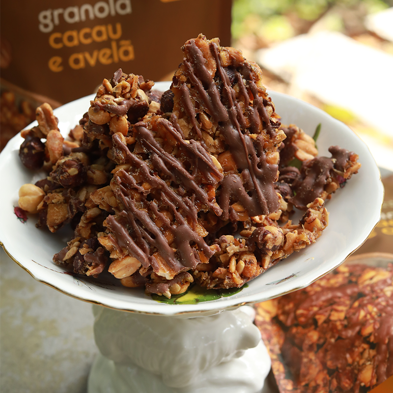 Granola Proteica Cacau e Avelã